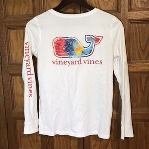 Vineyard Vines White Top Womens XS Rainbow Whale Logo Long Sleeve Scoop Neck Tee